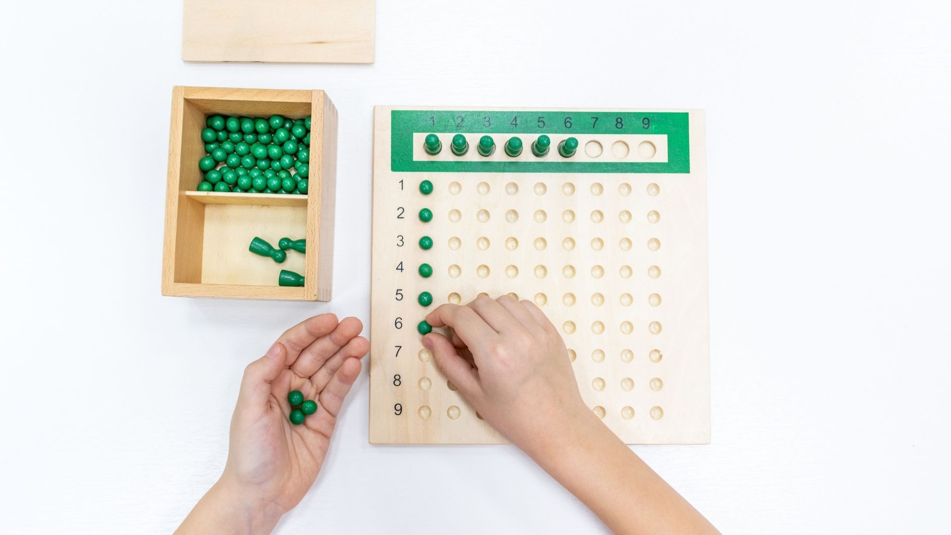edukacja matematyczna z montessori w domu kurs online